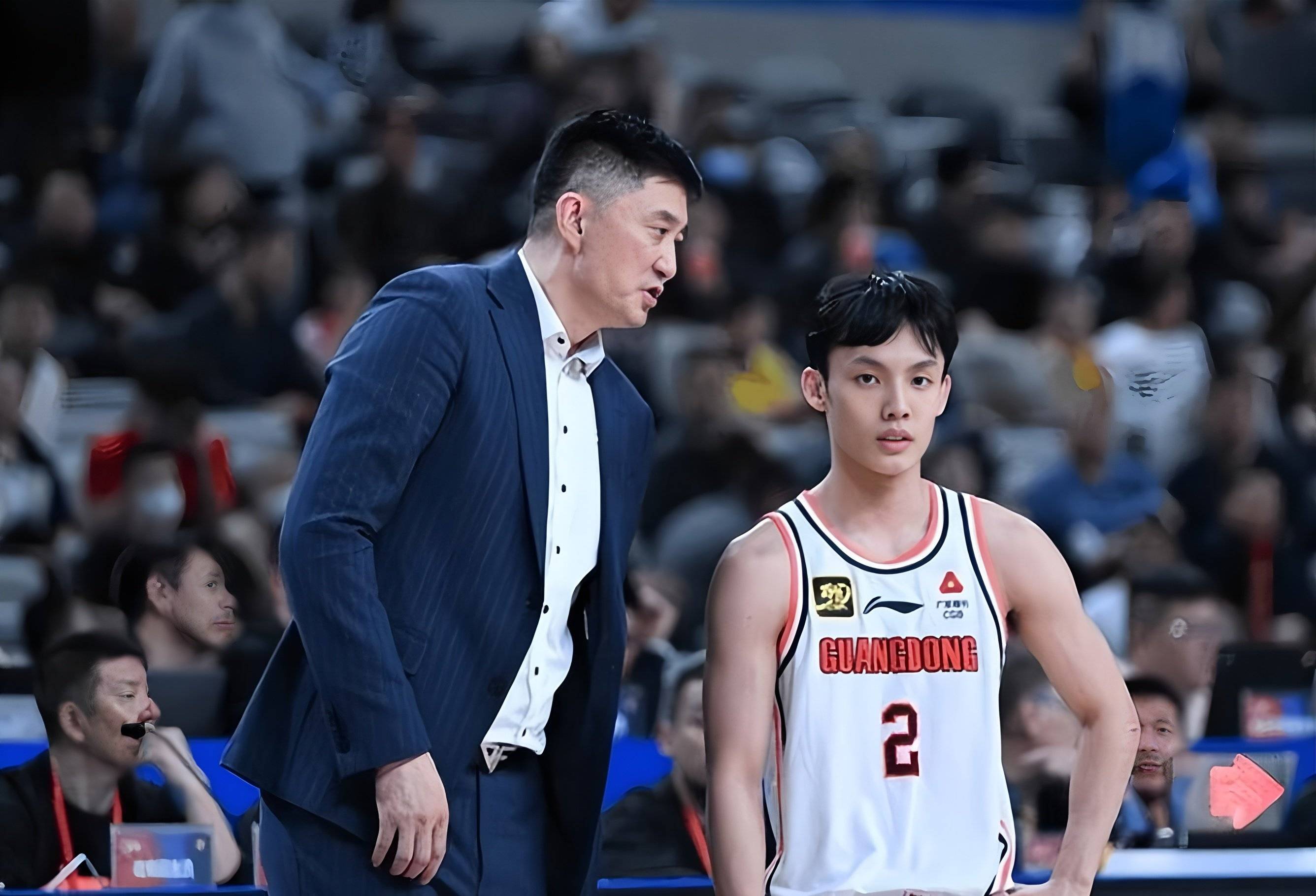 九游体育-今晚深圳男篮调整名单以备葡超马龙惨败给无名小将，现场解说直呼：芝加哥公牛围绕全明星赛主帅复盘